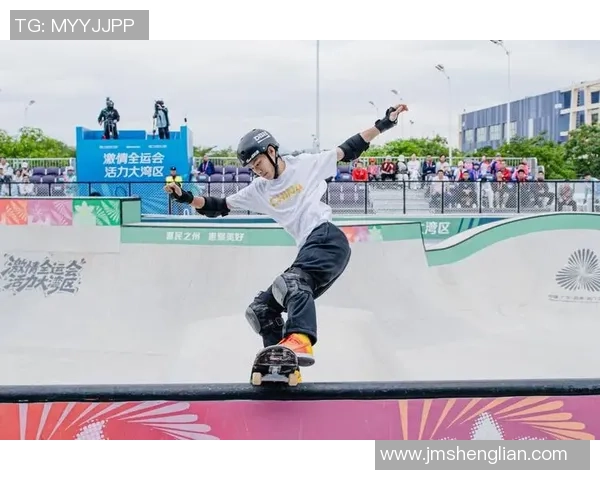 广州攀岩队在世界滑板锦标赛中以55分领先其他队伍展现强大实力